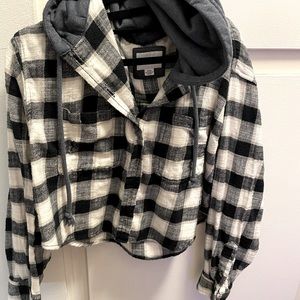 American Eagle plaid button up w/ hood 💙